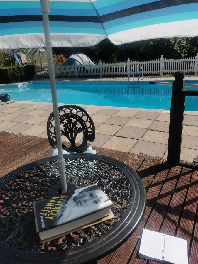 Captivating Isolde Cottage With Pool Near St Ives كامبورن المظهر الخارجي الصورة